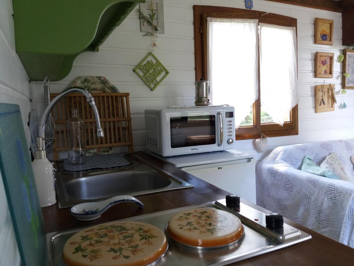 Roulotte Fleur Des Champs Villa Sigalens Dış mekan fotoğraf
