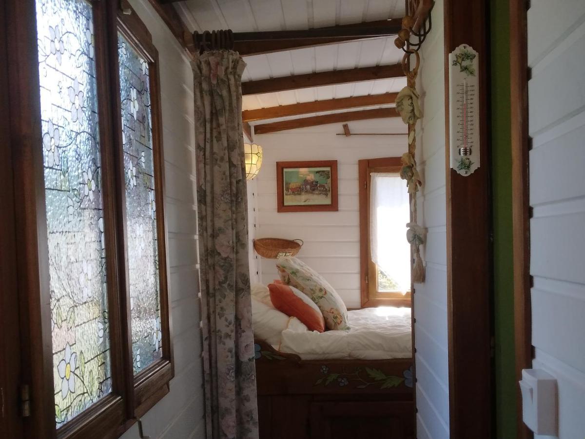 Roulotte Fleur Des Champs Villa Sigalens Dış mekan fotoğraf