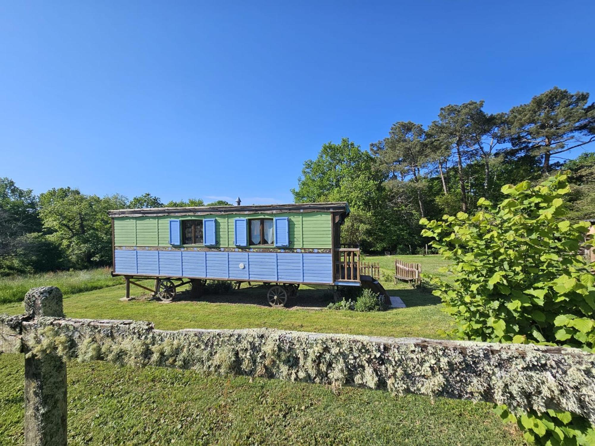 Roulotte Fleur Des Champs Villa Sigalens Dış mekan fotoğraf